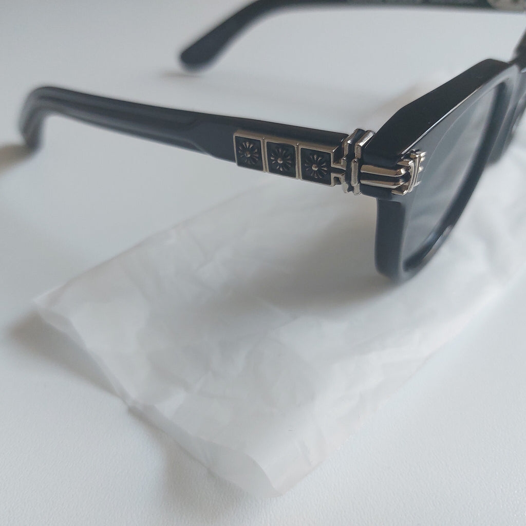 Chrome Hearts Smoke Show UV400
