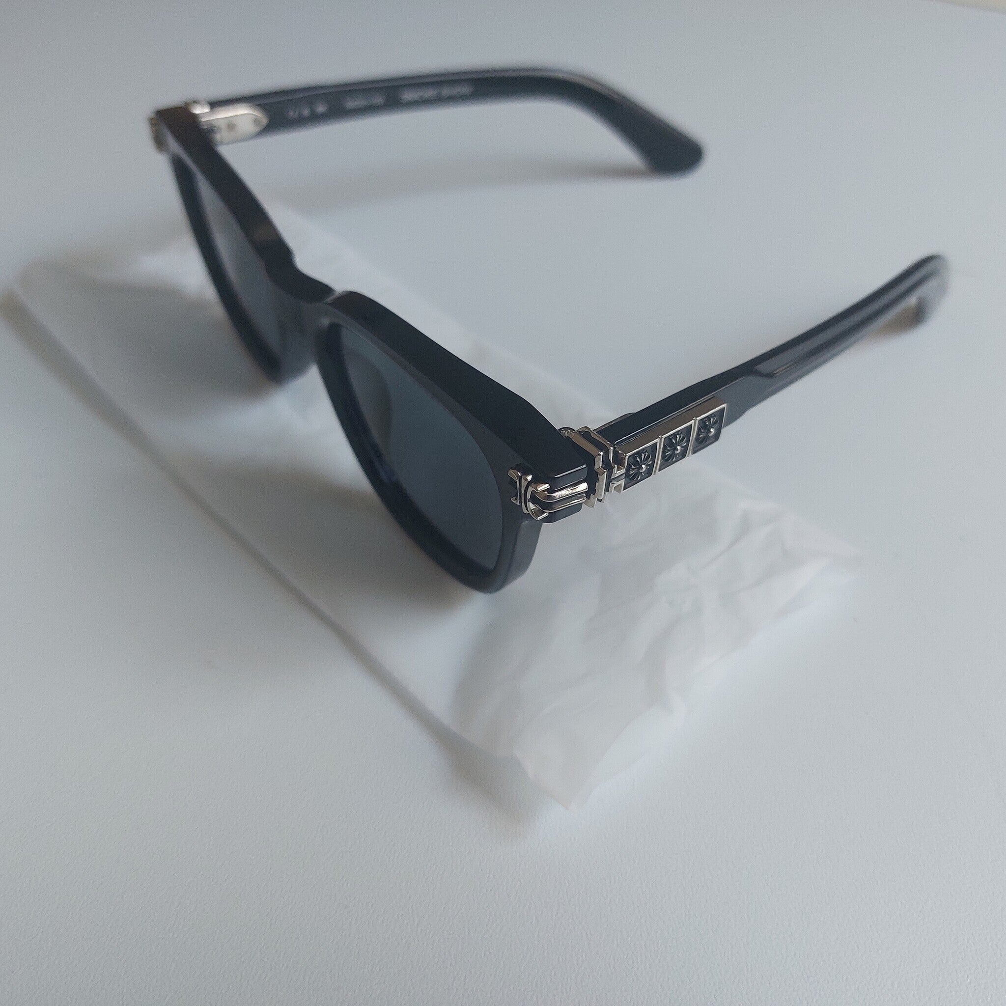 Chrome Hearts Smoke Show UV400